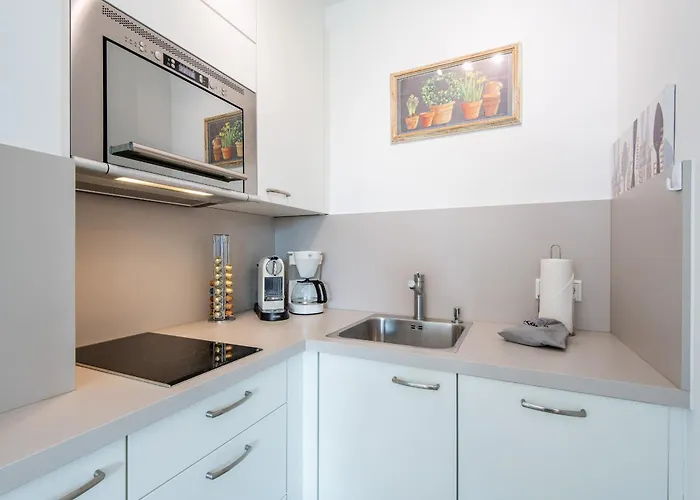 Raantem Hues Whg 1 *